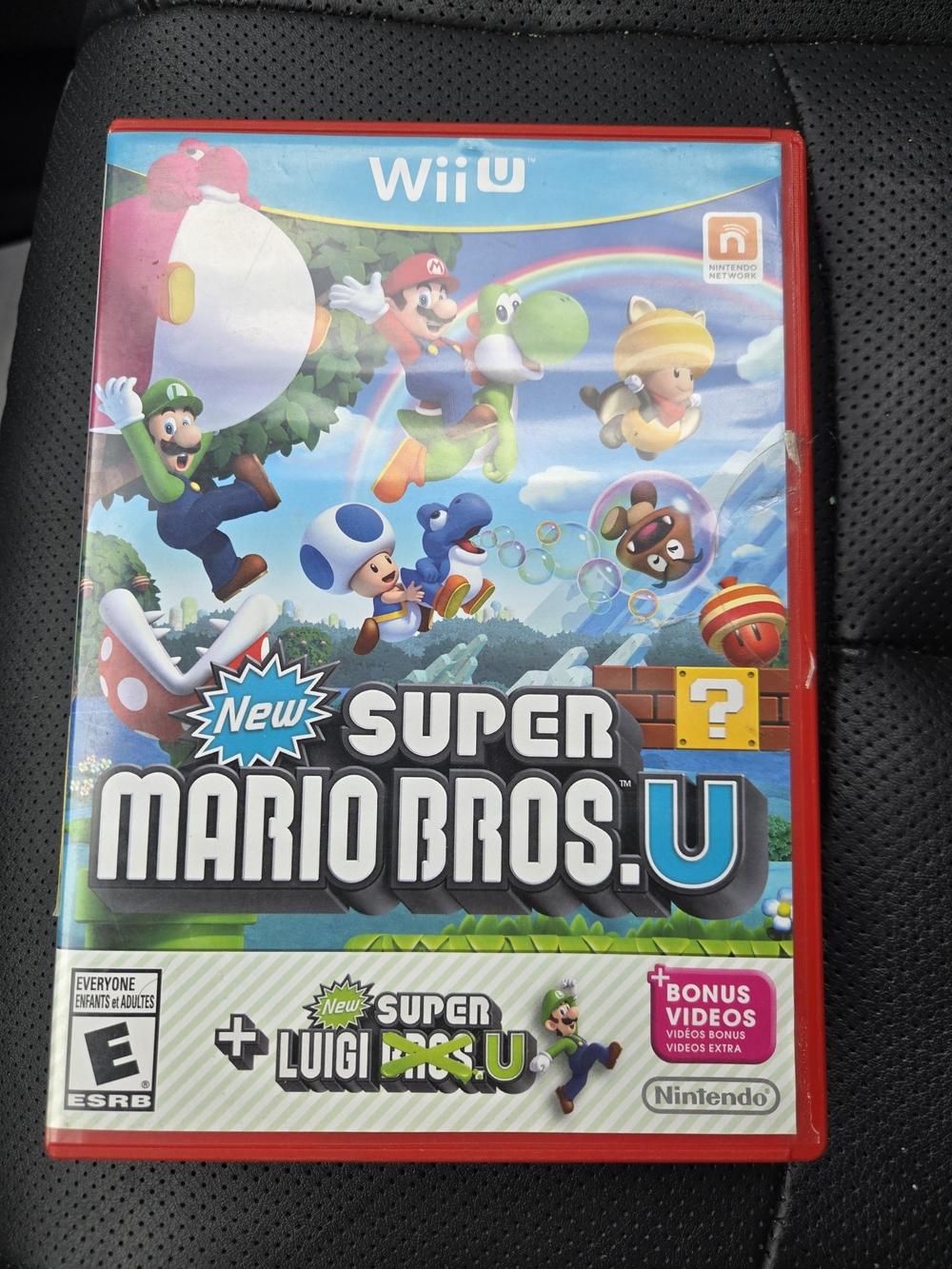 Nintendo New Super Mario Bros. U – Red Case with Colorful Cover Art